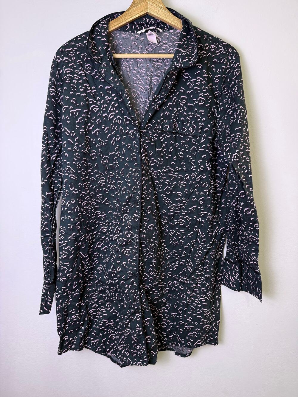 Victoria’s Secret Black Pink Print Button Down Sleep Shirt M